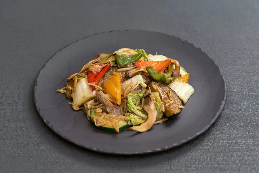 Овощи жареные в устричном соусе