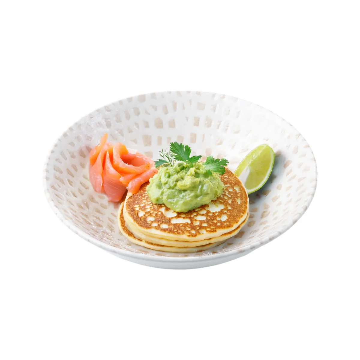 Панкейки с лососем и гуакамоле