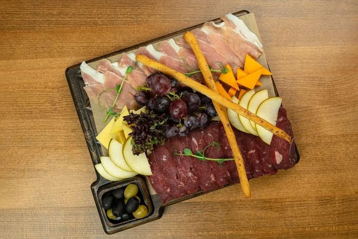  Закуска под вино 