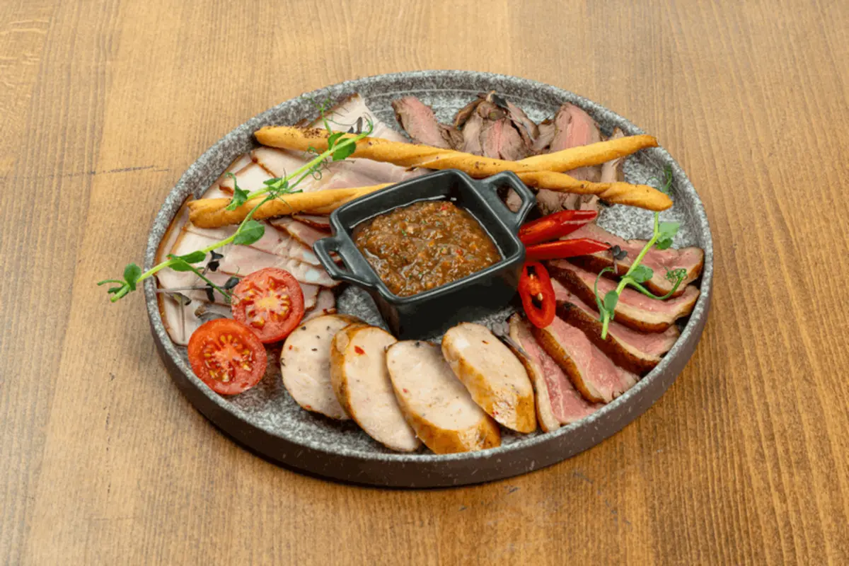  Мясное ассорти 