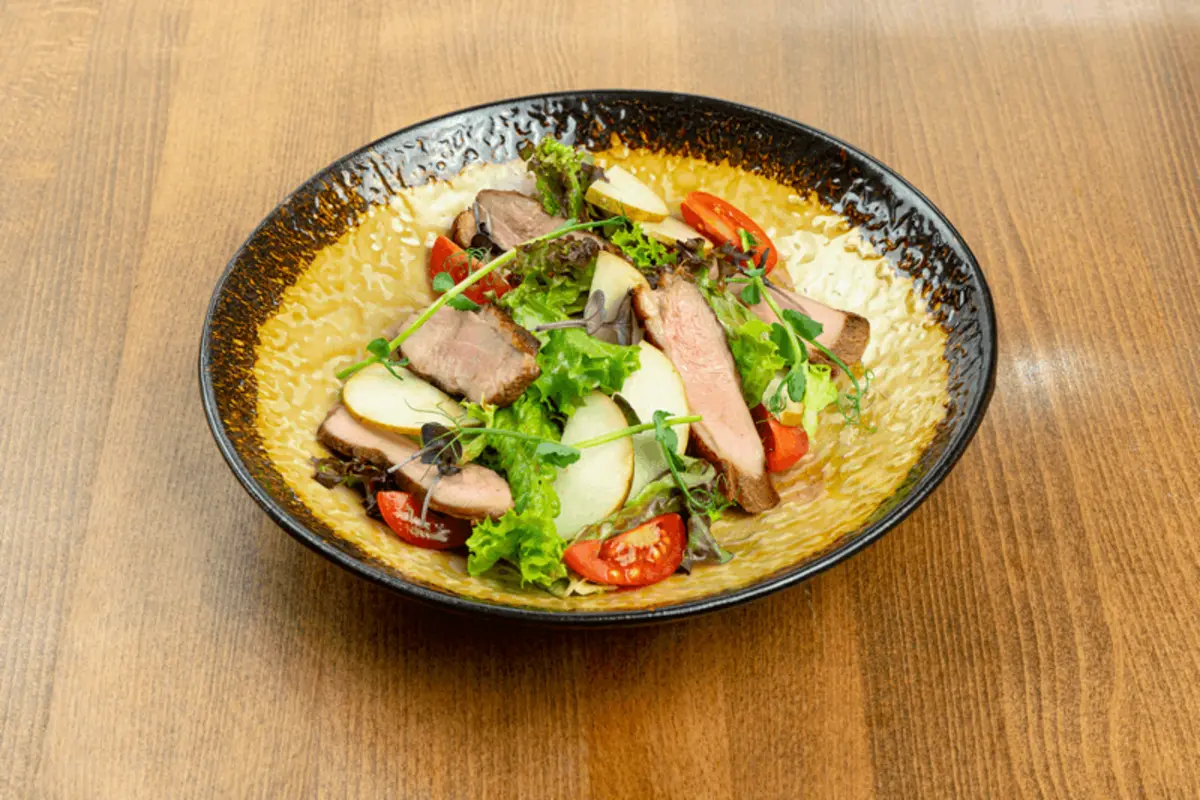  Салат с утиной грудкой 