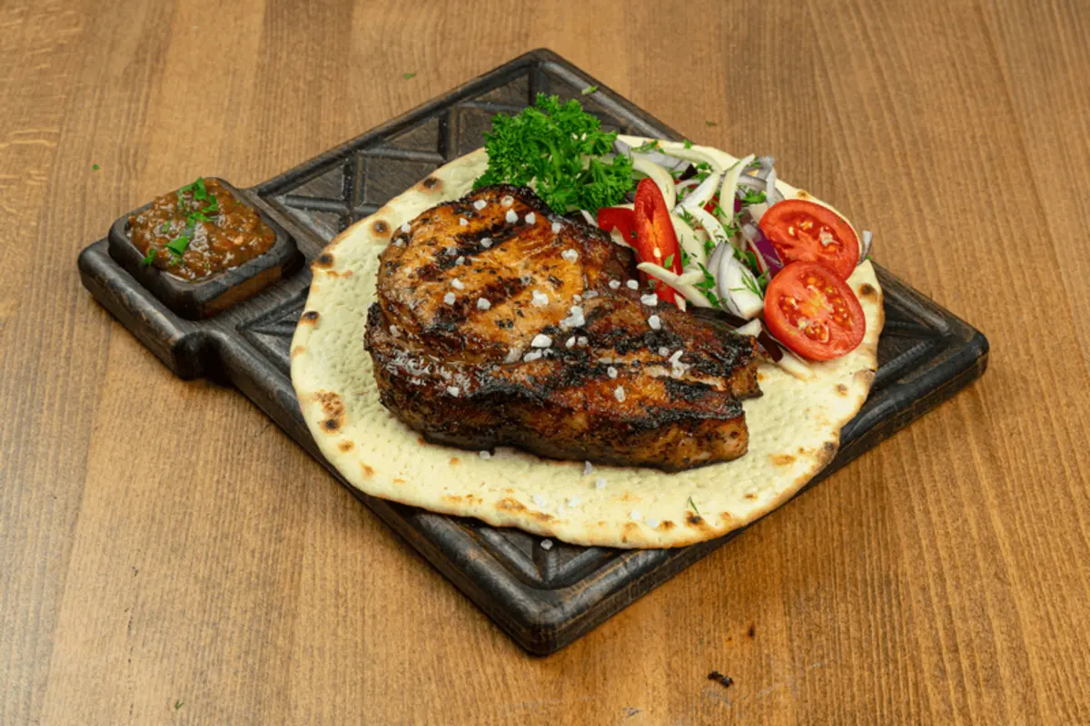  Свиной антрекот 