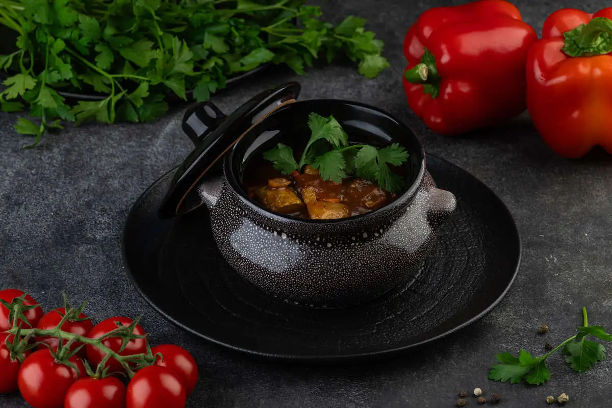 Жаркое из свинины с овощами 