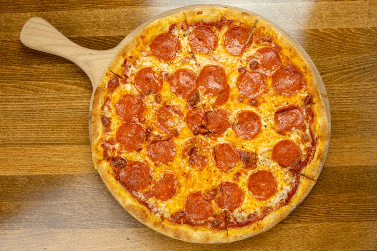 Пицца пепперони