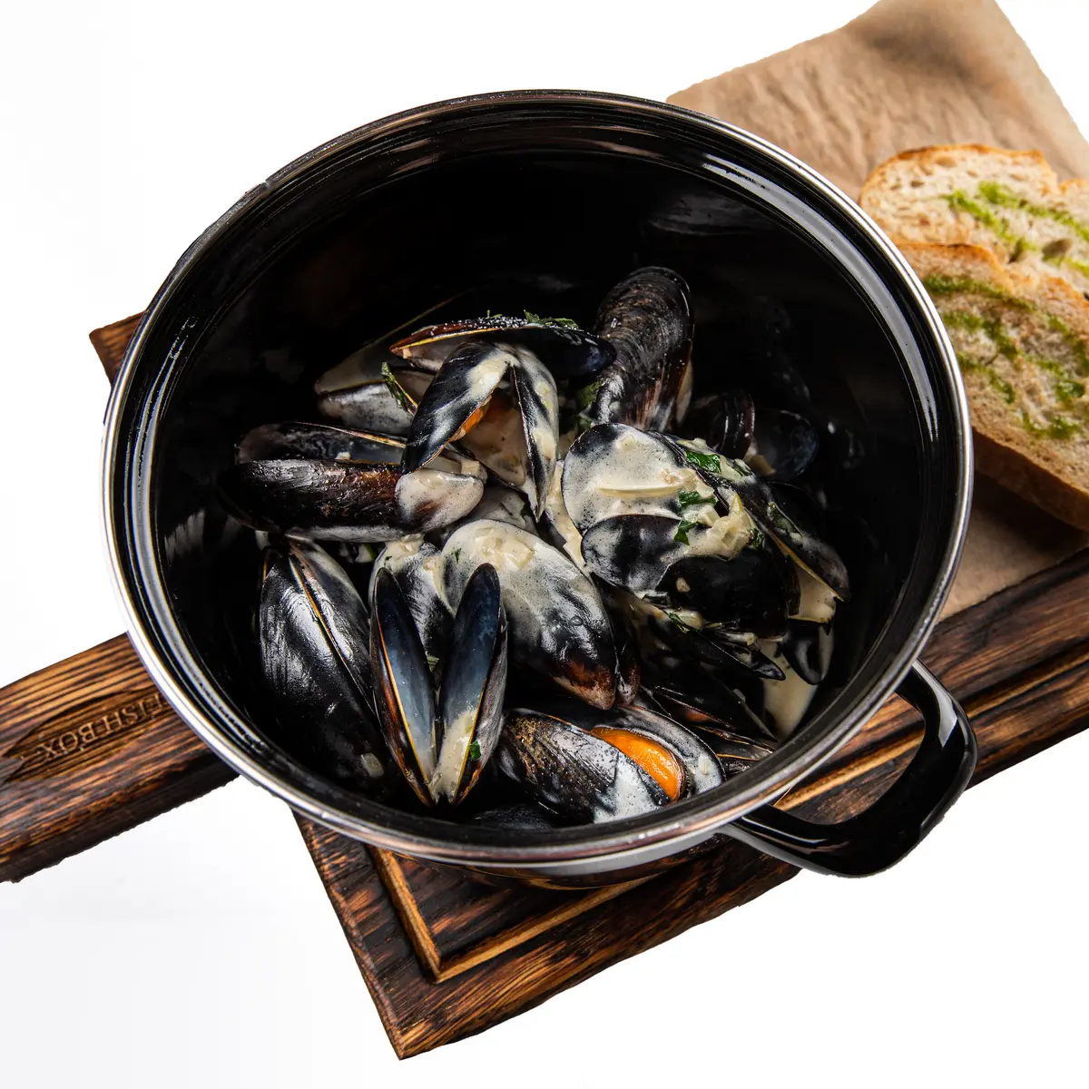 Мидии в сливочном соусе