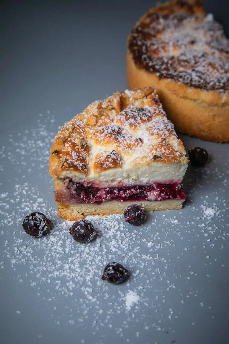 Чизкейк твор.с чёрной смородиной 182г