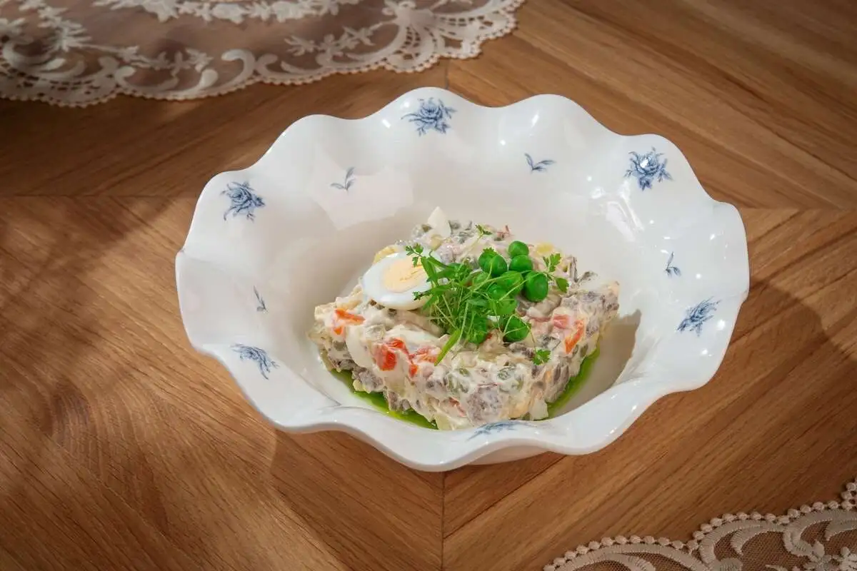 Оливье с говядиной