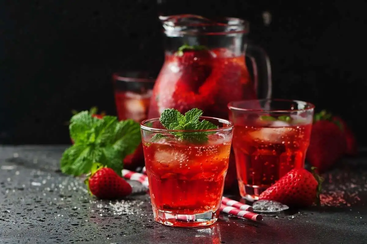 Клубничный лимонад