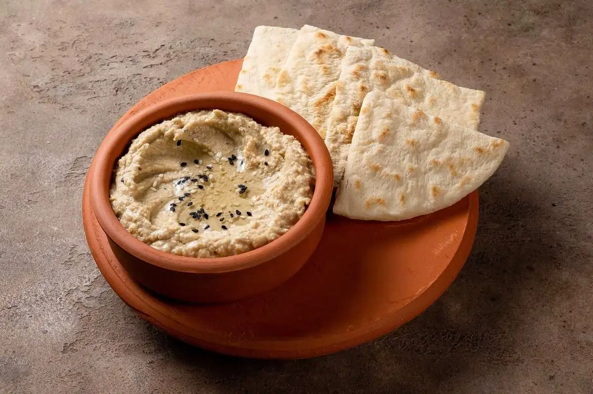 Хумус с таркинским перцем