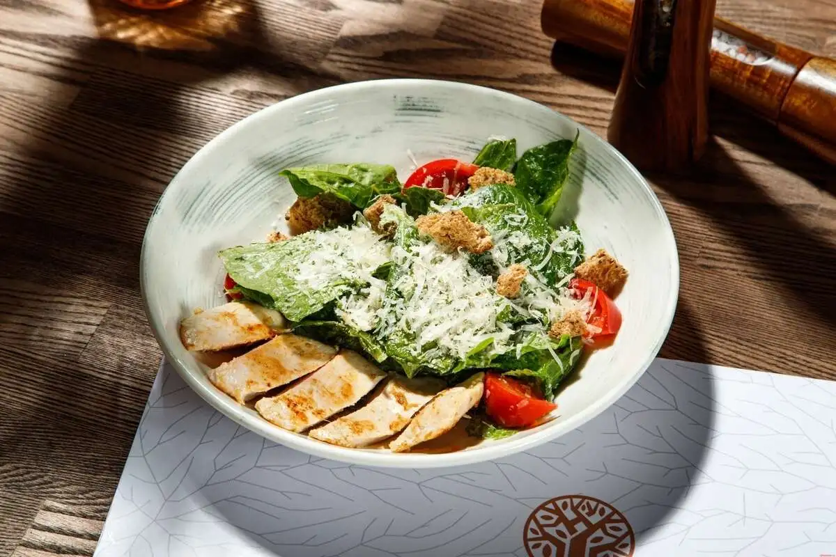 Цезарь с курицей