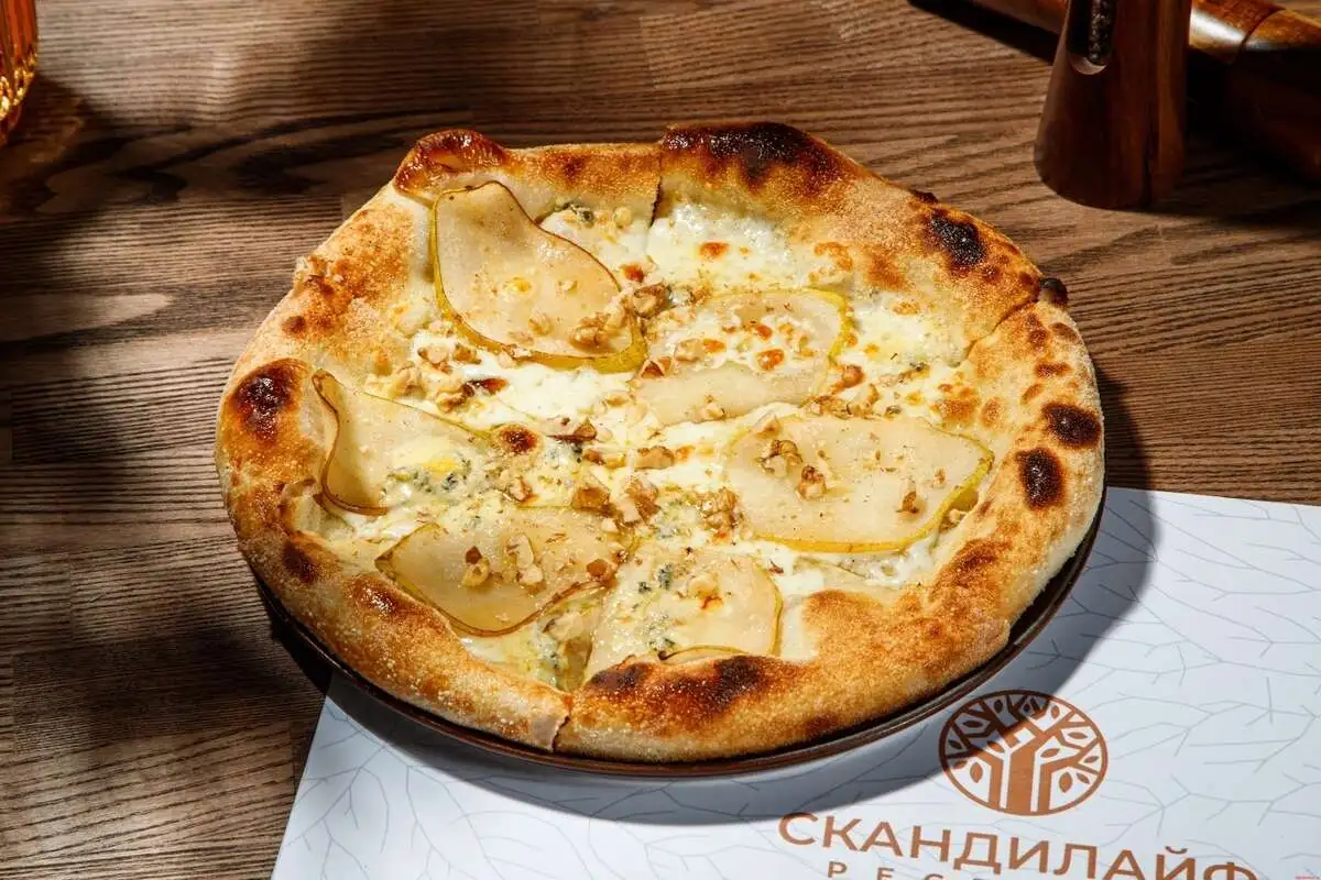 Груша и горгонзола с медом