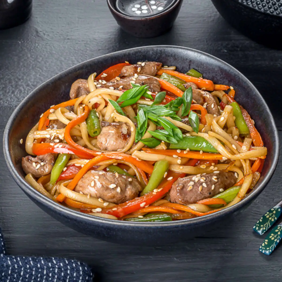 Удон со свининой