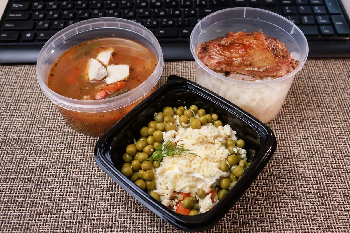 3 Чикен: Столичный, Минестроне, Курочка запечённая с рисом