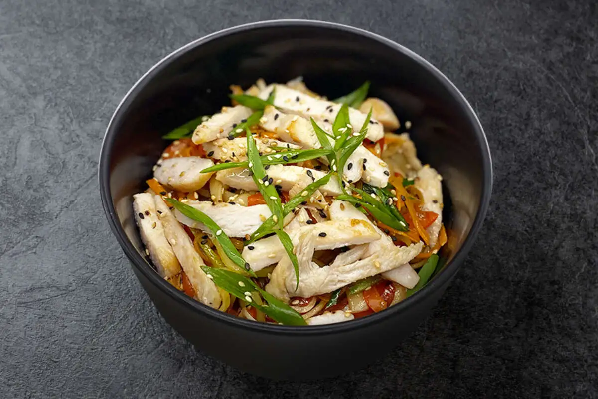 Удон с курицей