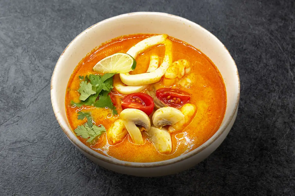 Суп Том ям с морепродуктами