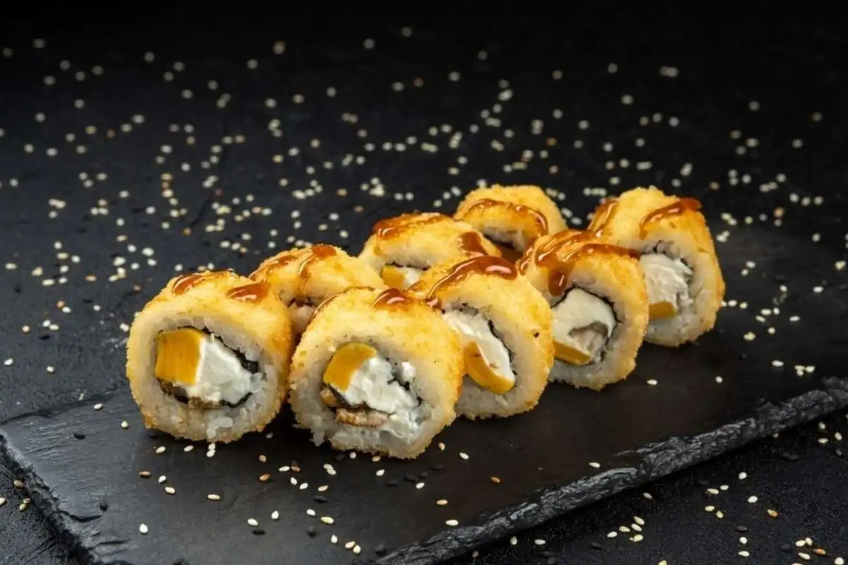 Ролл Жаренный с угрем