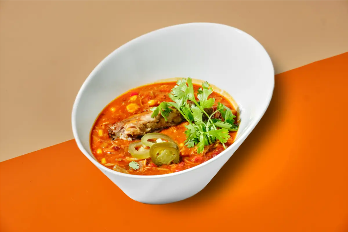 Суп Чили кон карне с реберным мясом.