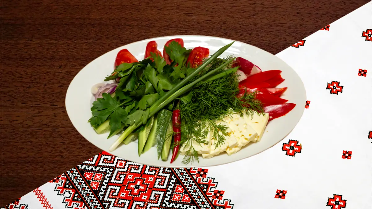 Овощное ассорти с брынзой