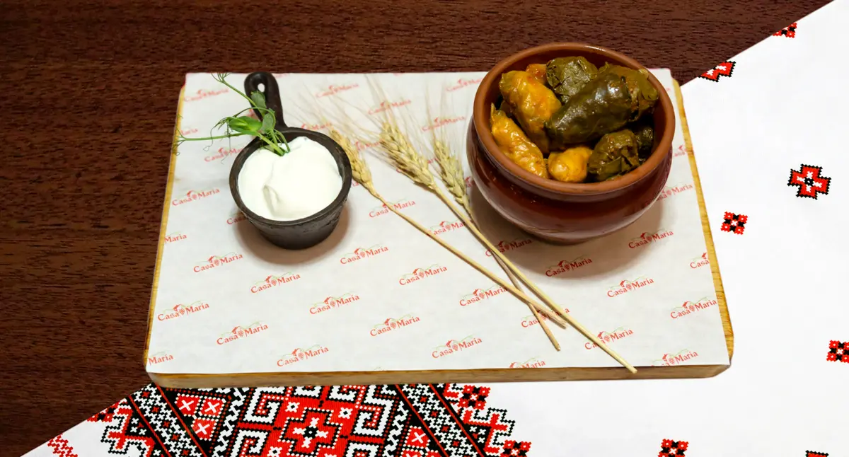 Голубцы с говядиной в виноградном листе