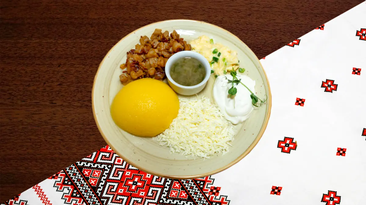 Токана из шкварок с мамалыгой