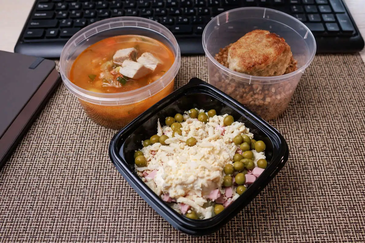 3 Мясной: Оливье, Суп со свининой и нутом, Котлета домашняя с гречей