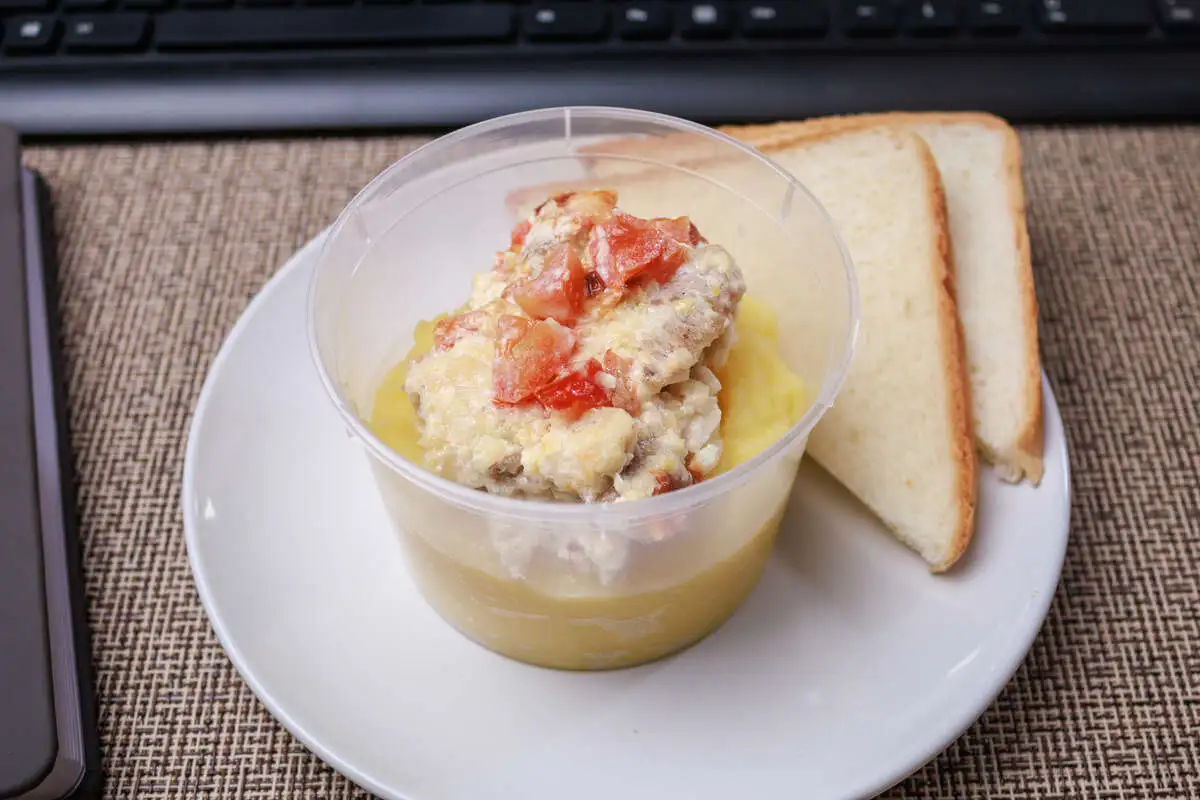 Филе минтая с томатами