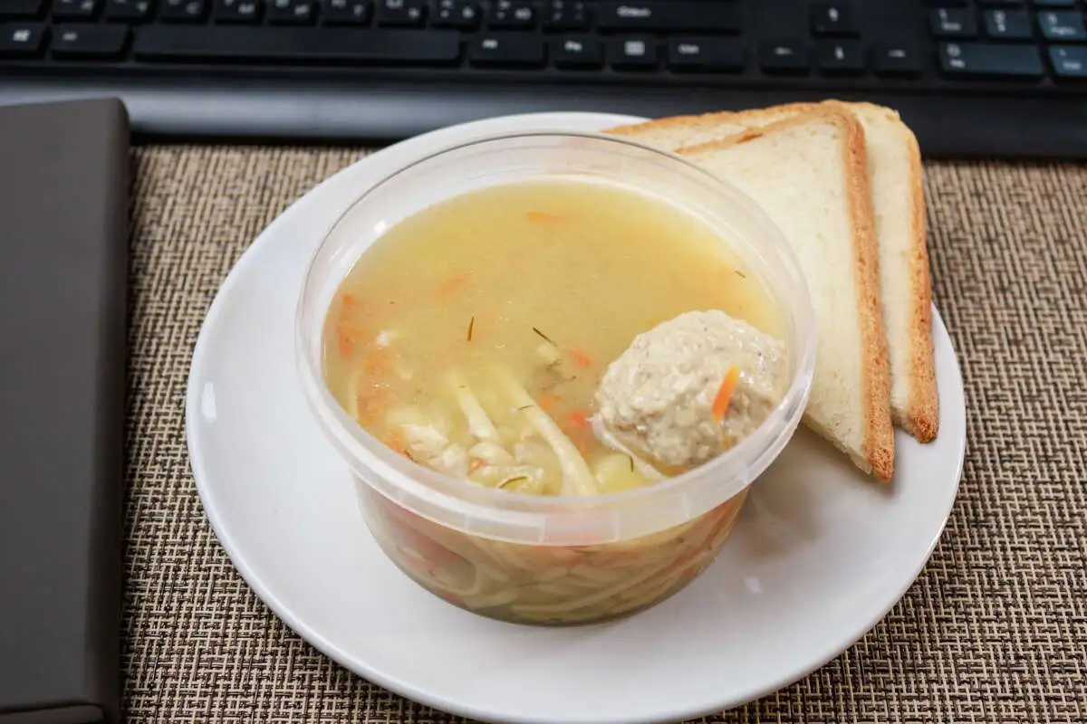 Суп с фрикаделькой