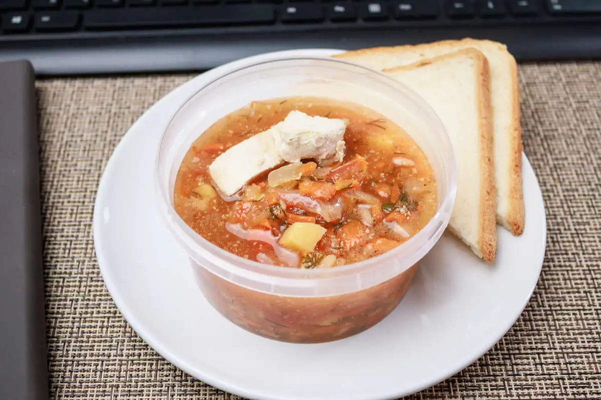 Томатный с курицей