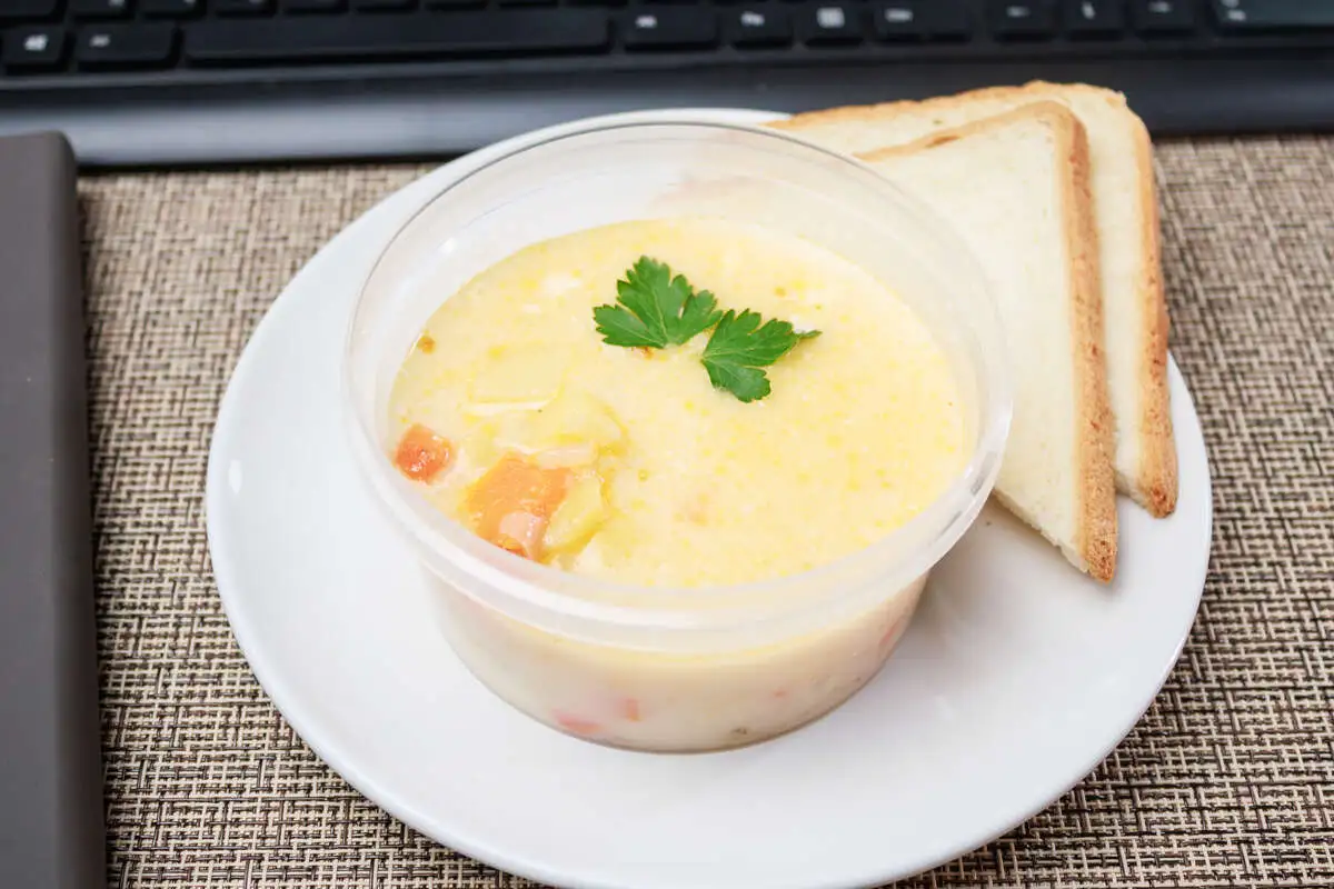 Суп с паприкой постный