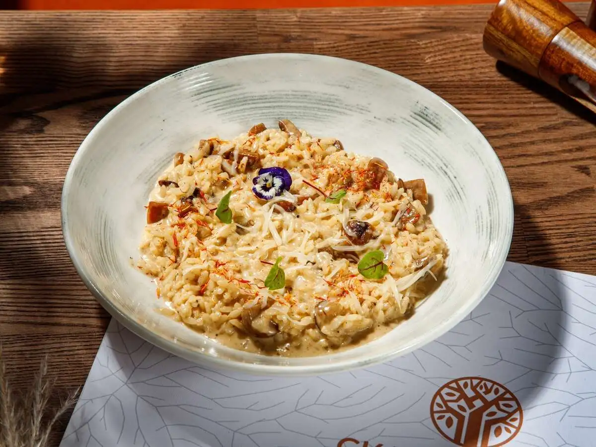 Ризотто с белыми грибами конфи и шафраном