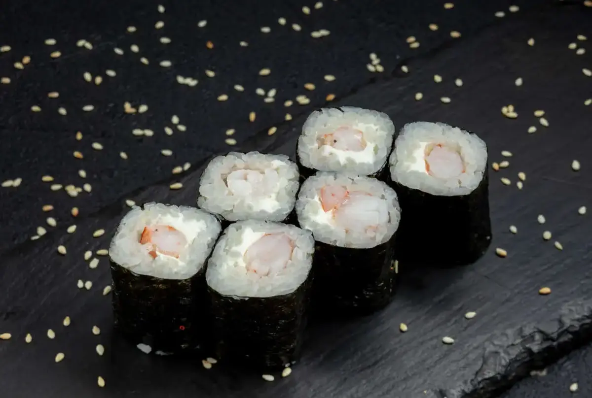 Хосомаки с креветкой