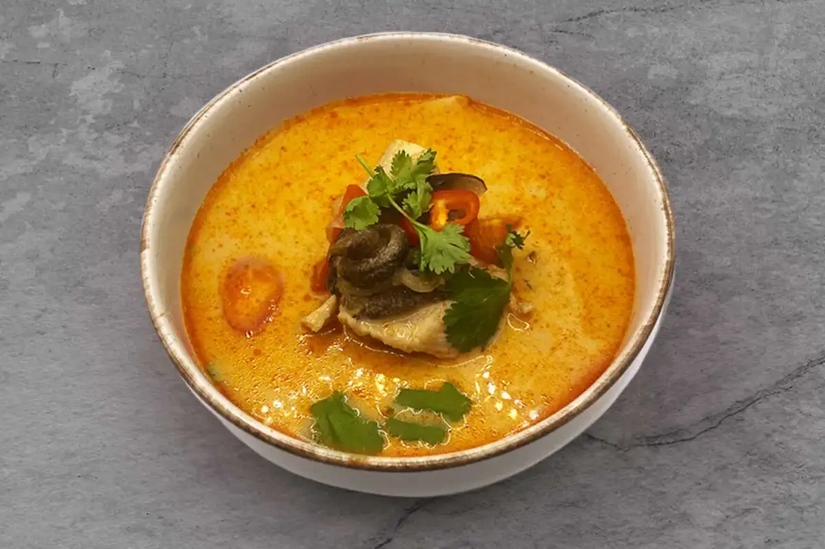 Том Ям с курицей ресторан