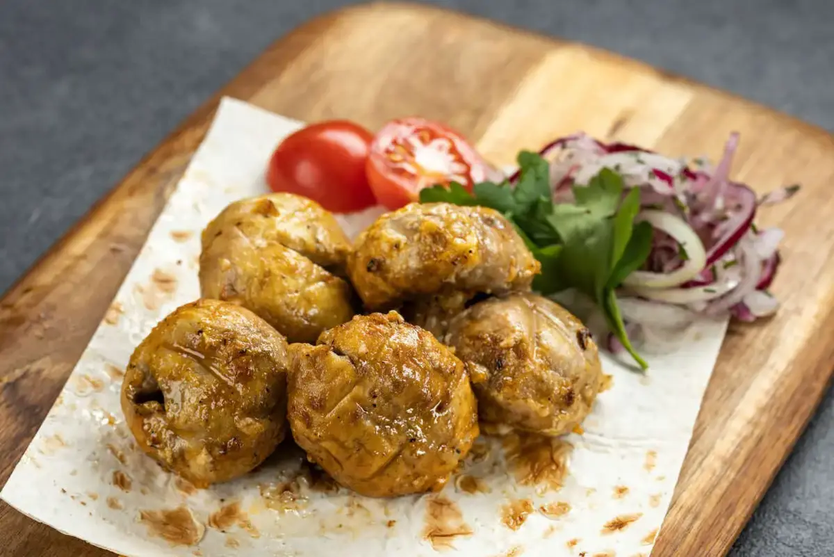 Шампиньоны в сливочном  соусе