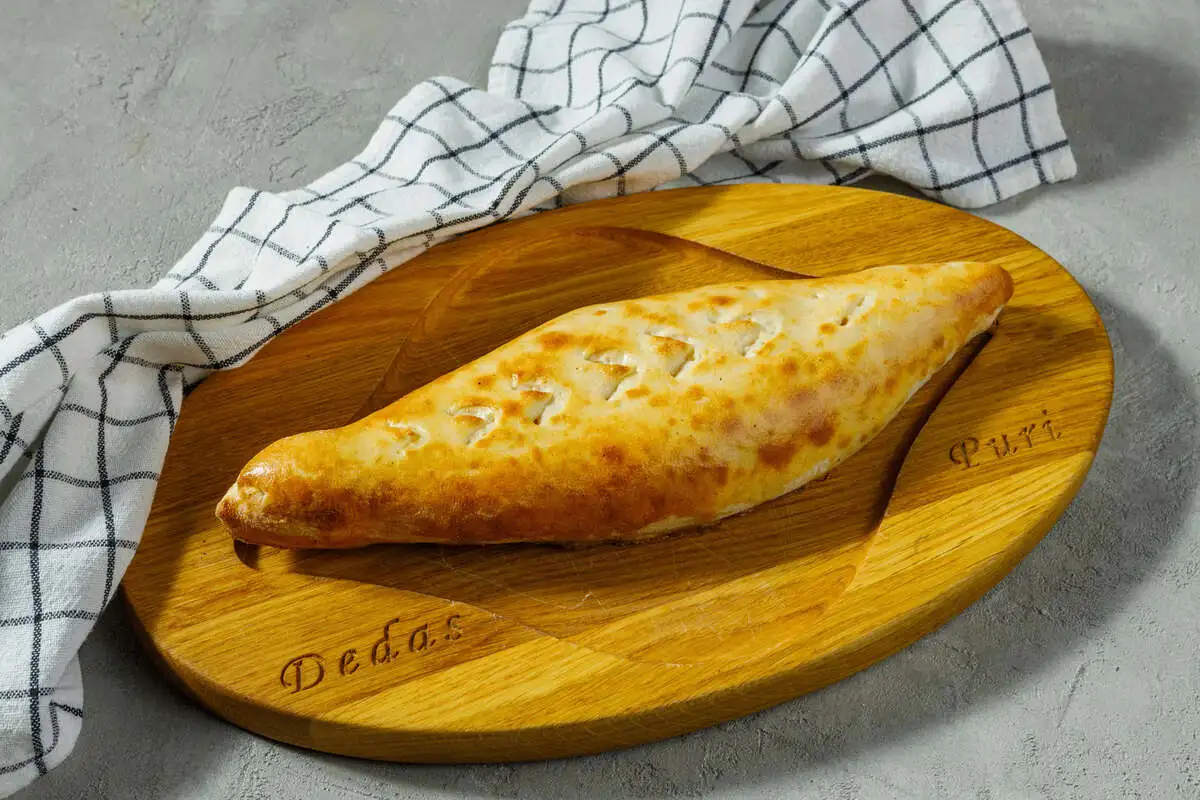 Хачапури с ветчиной и сыром