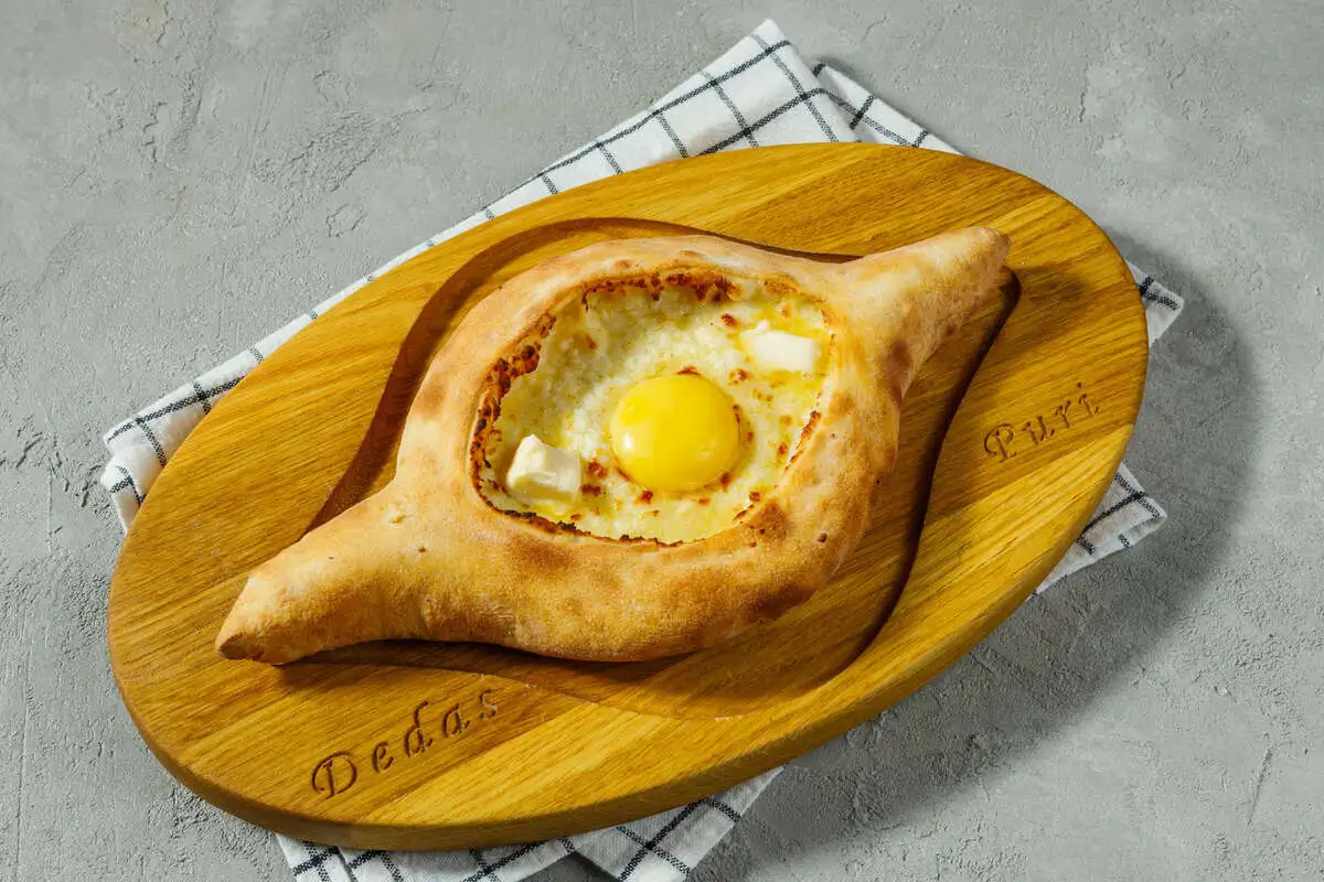 Хачапури по-аджарски 