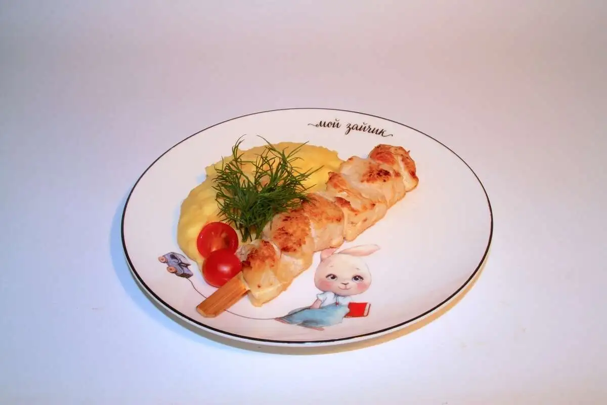 Куриный шашлычок с картофельным ПЮРЕ (80/120/15 гр)