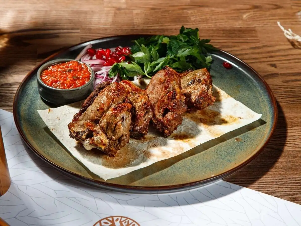 Шашлык из бараньих яблочек