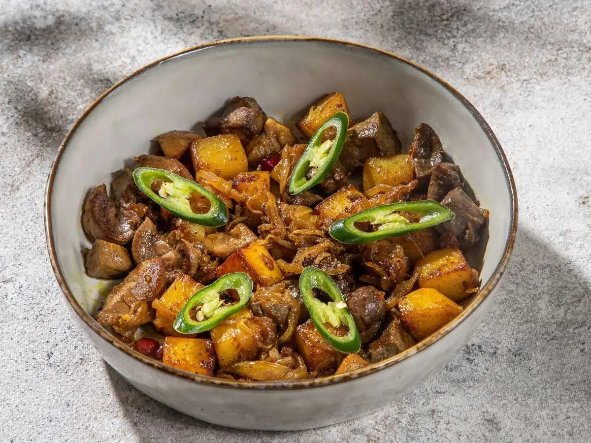 Джыз-быз из потрохов ягненка, жаренный с картофелем250г