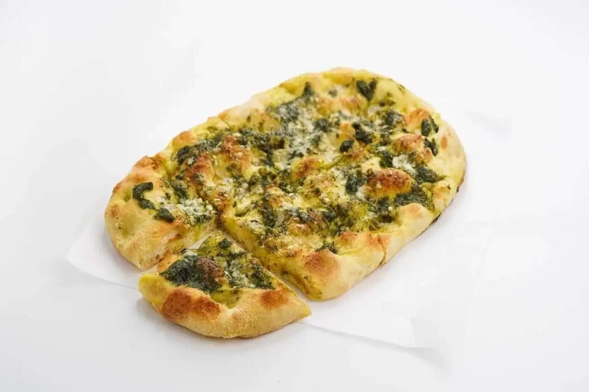 Фоккача с соусом песто