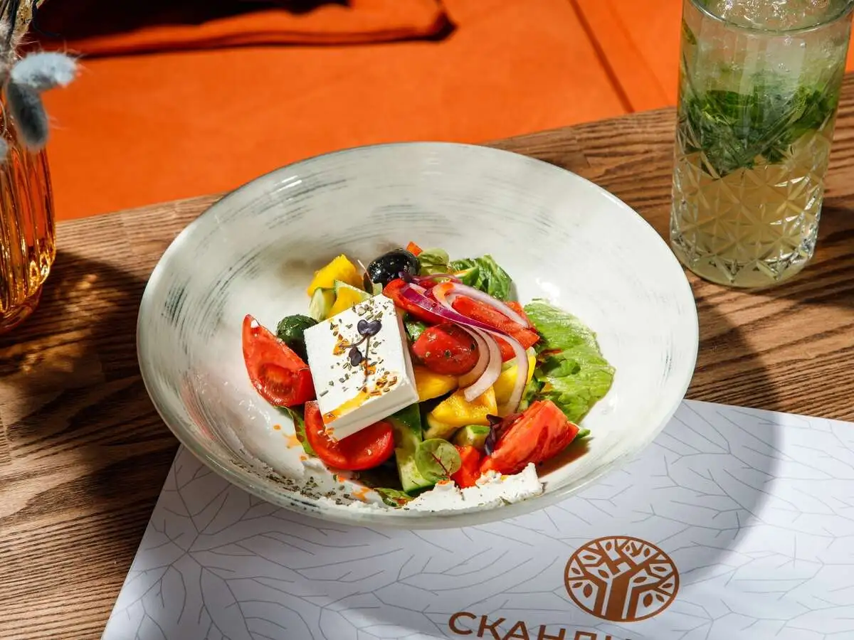  Греческий с брынзой