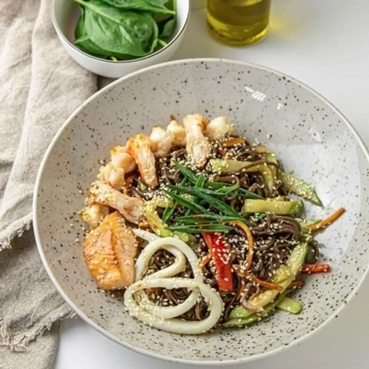 Удон с морепродуктами