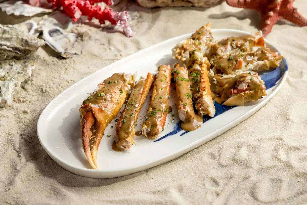 Клешня краба стригуна в слив-перечном соусе 100/40гр