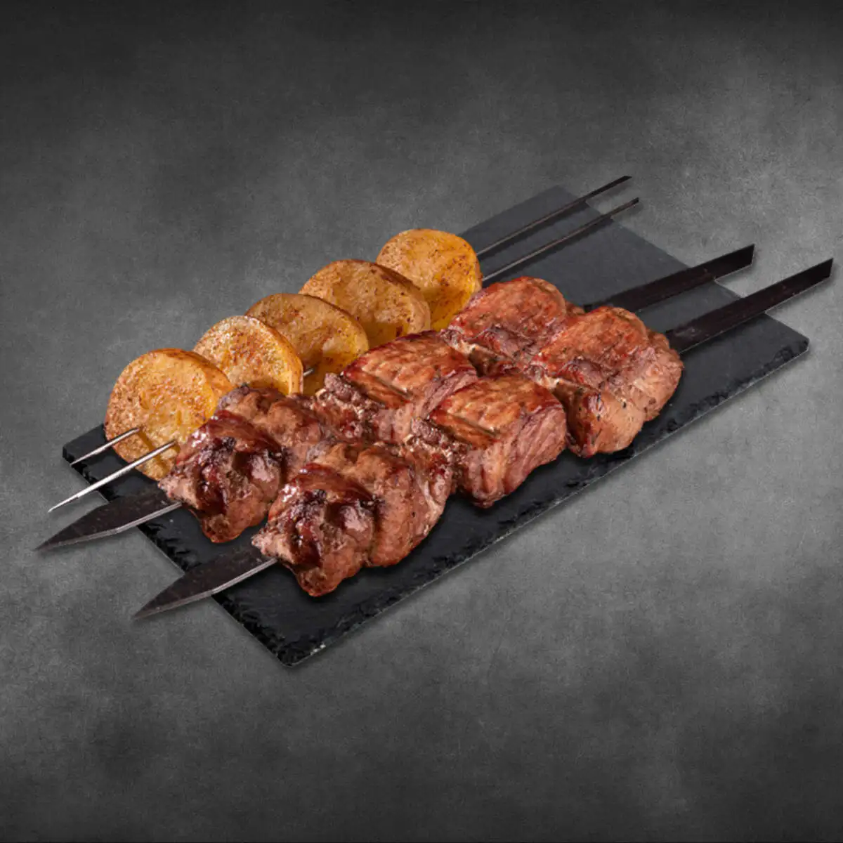 Шашлык из свиной шейки и картофель на мангале