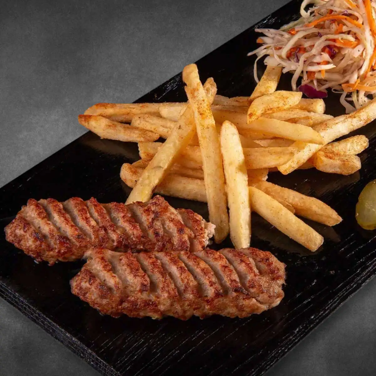 Порция с кебабом