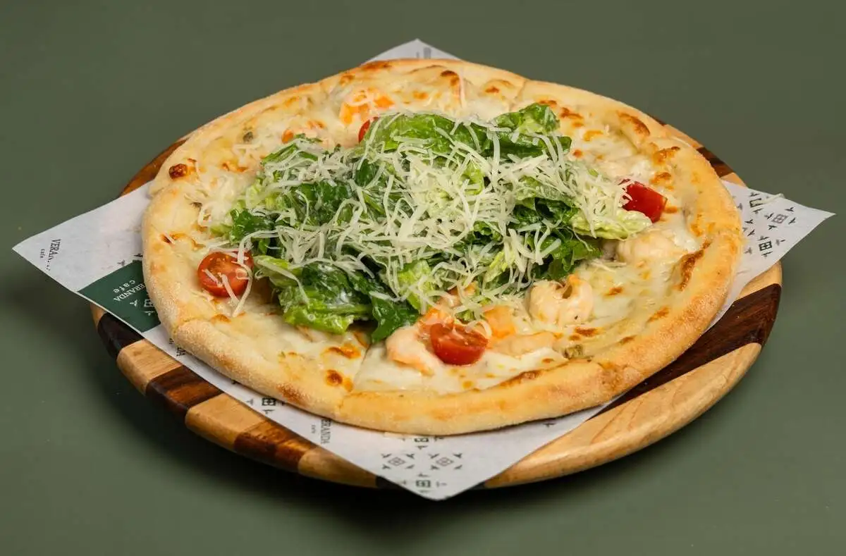 Пицца Цезарь с креветками