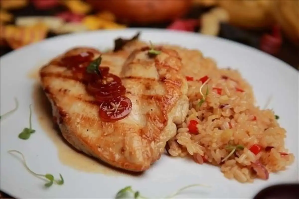 Стейк из цыпленка под соусом баттер