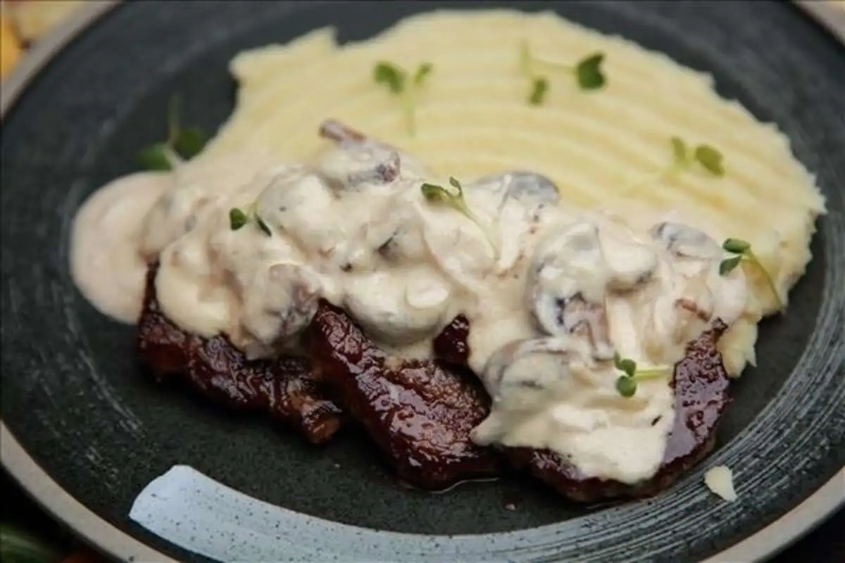 Медальоны из телятины