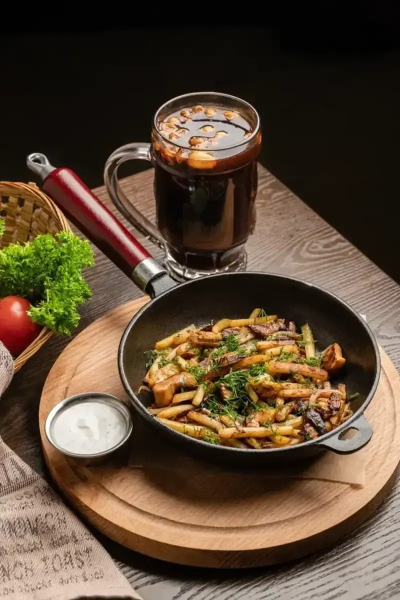 Картофель жареный с белыми грибами