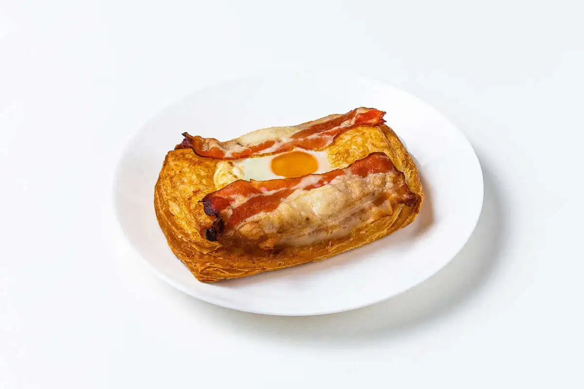 Слойка на завтрак 140гр