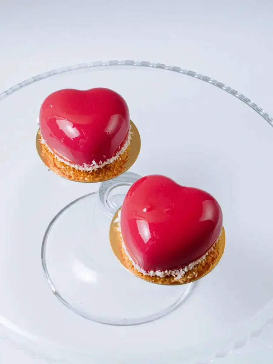 Пирожное Клубничное сердце 70гр